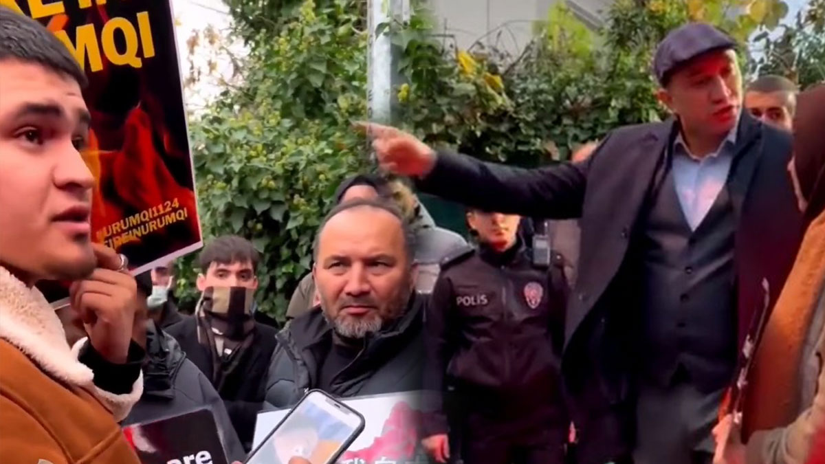 'Çin'e git' diyen polise Uygur'dan yanıt: Yıllardır görmediğin annenin cesedini görseydin sen ne yapardın abi?