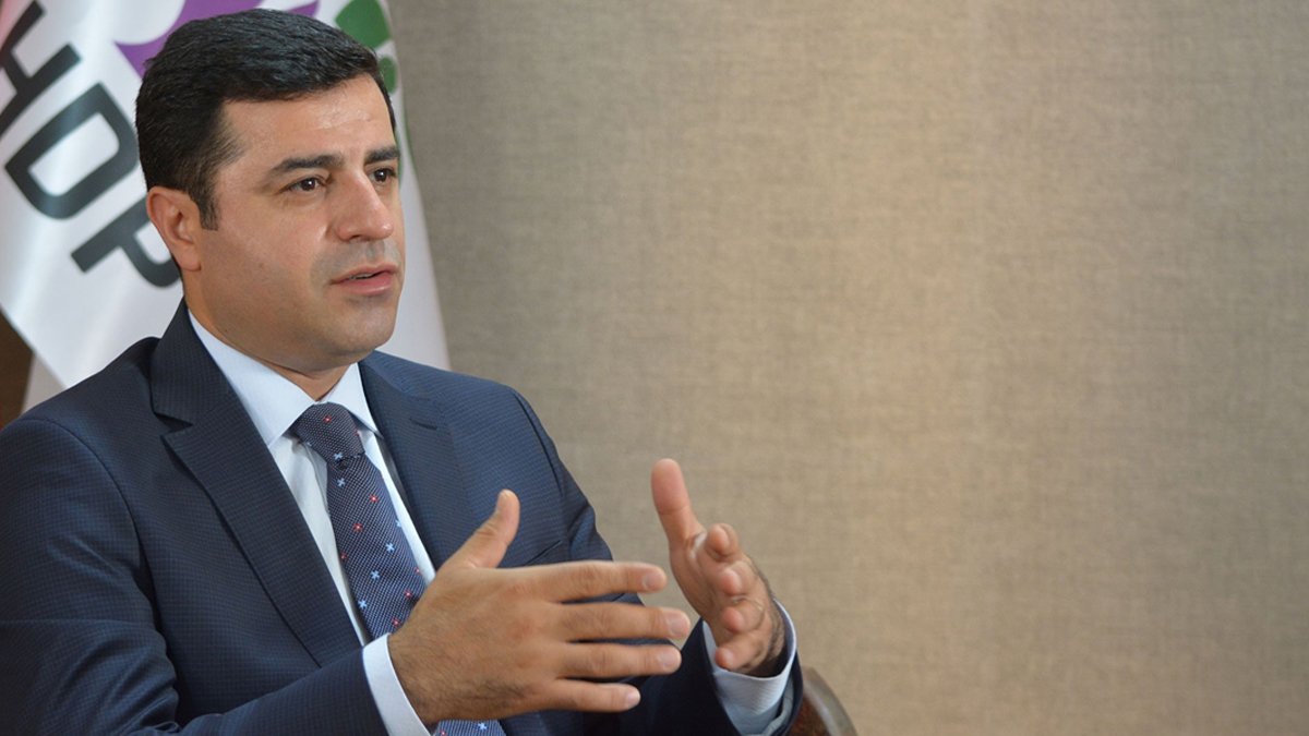 Demirtaş "reddettim" diyerek duyurdu: Öcalan'ın yerine geçmemi istediler
