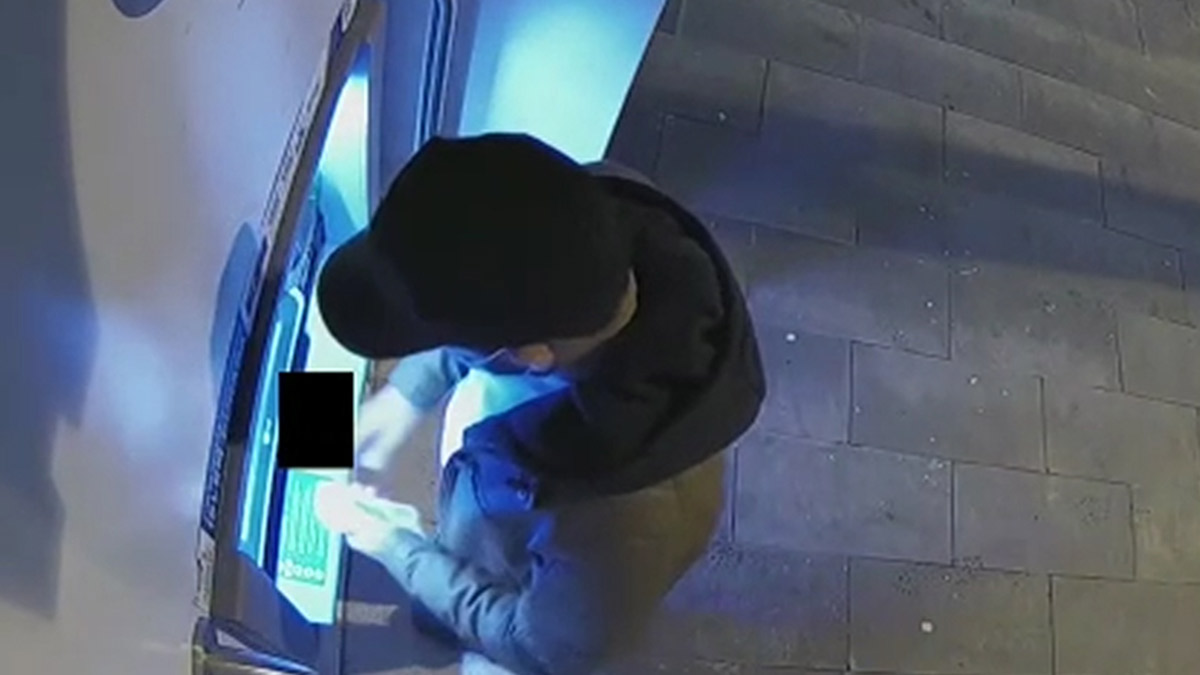 Villayı darphaneye çevirdiler! Bastıkları sahte paralar ATM’den geçiyor