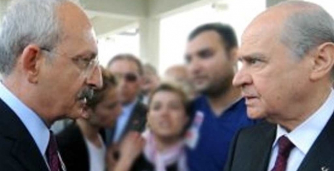 Siyaset darbeye karşı tek ses oldu! Bahçeli ve Kılıçdaroğlu'dan hükümete destek - Son dakika haber