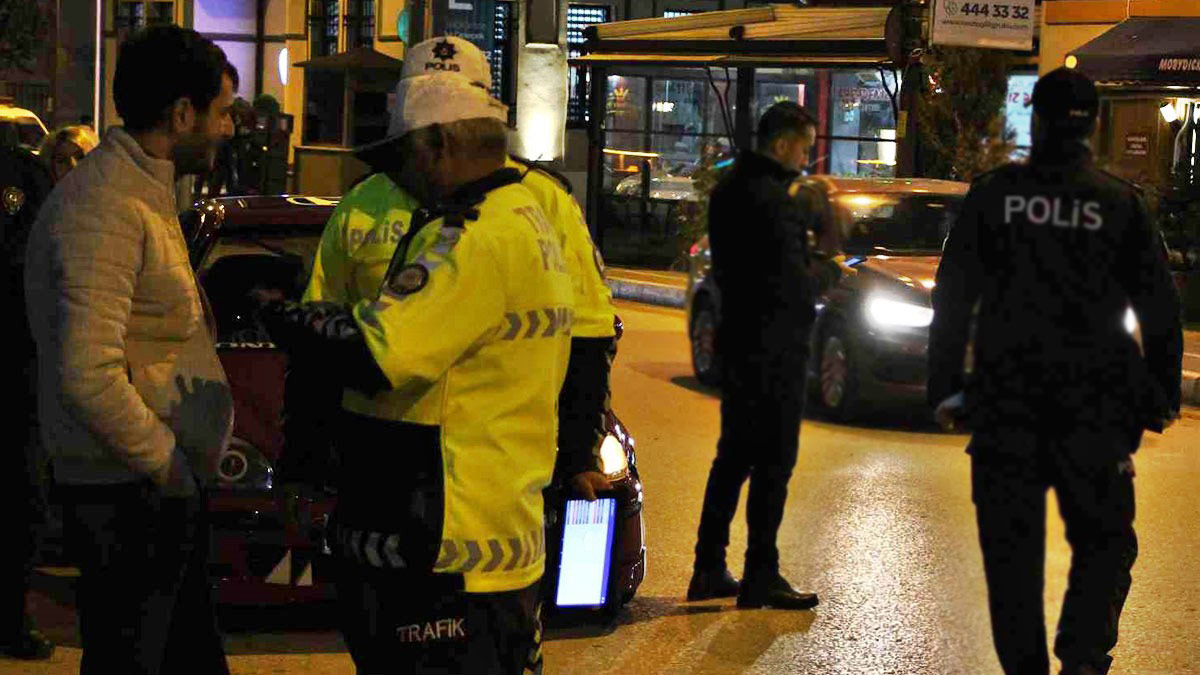 Asayiş uygulamasında ele geçirilenler polisi de şaşırttı
