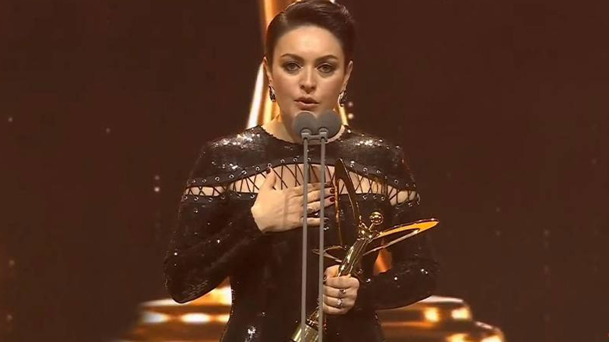 Ezgi Mola'dan TBMM'ye: Eşit yaşam hakkı yasası çıkarılsın