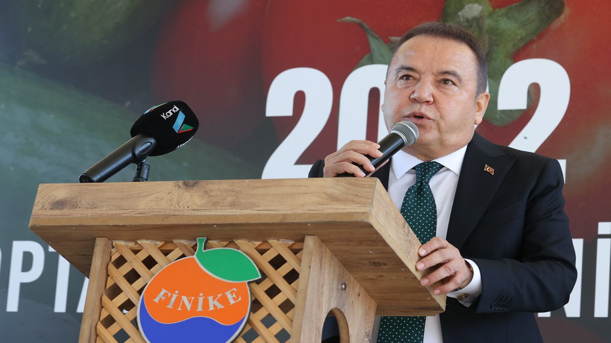 Finike Toptancı Hali Sezonu Açtı