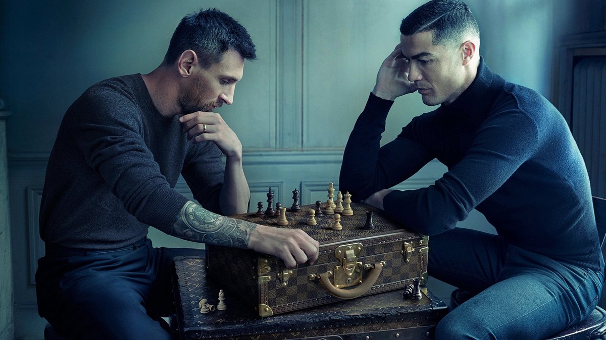 'Messi ile aynı takımda oynamak neden olmasın' demişti! 'İstenmeyen adam' Ronaldo muradına erdi! Yeni takımına imzayı attı