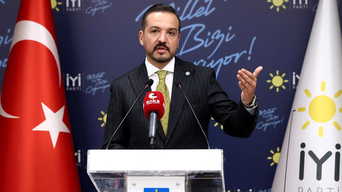 İYİ Parti TÜİK'in enflasyonuna alışveriş sepetiyle yanıt verdi: Geçen yıl 871 lira bu sene bin 648 lira tuttu