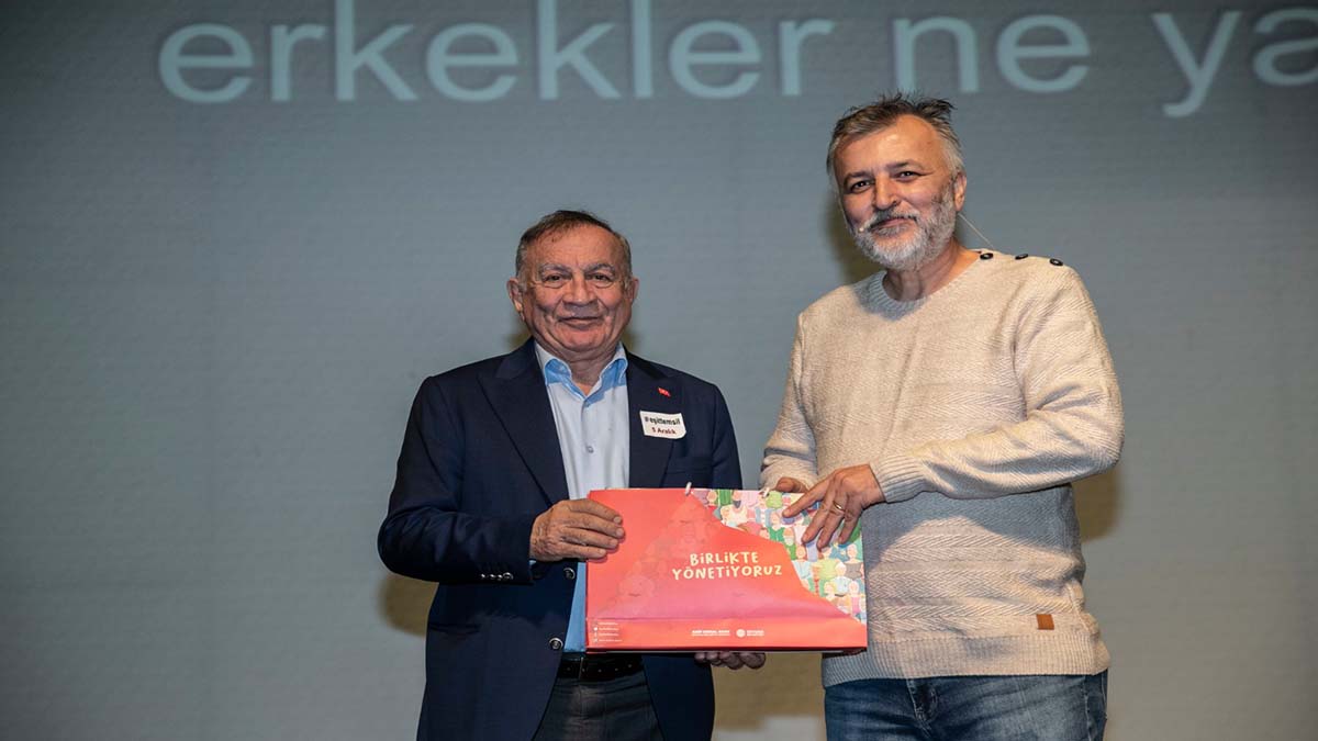 Akay’dan ‘Karikatür Müzesi’ müjdesi