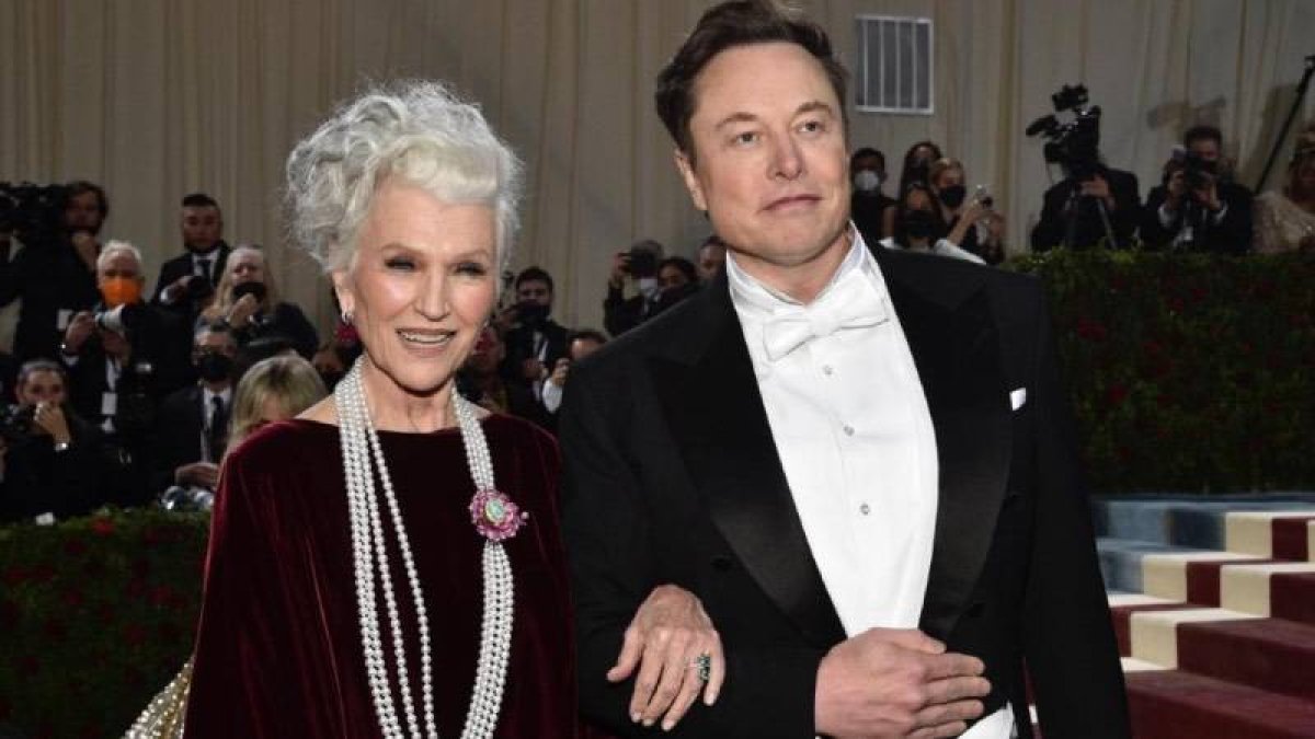 Elon Musk'ın annesi Maye Musk Türk kahvesi makinesinin reklam yüzü oldu