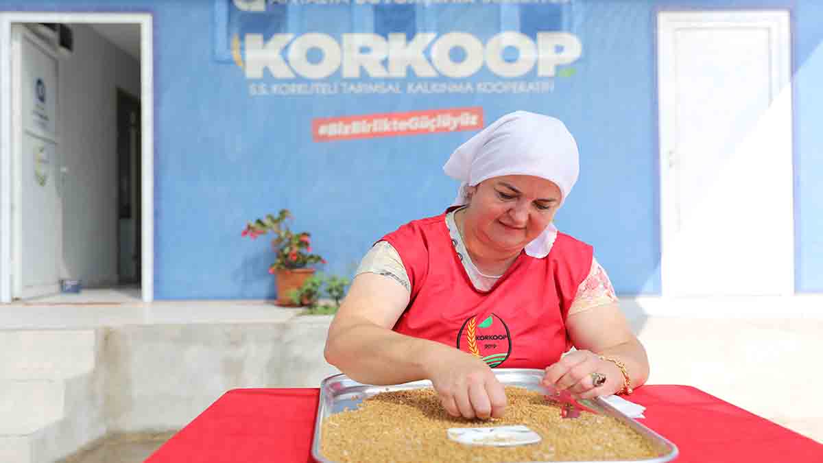 Üreten Kadınlar Kazanan Yarınlar Projesi en iyi uygulama seçildi