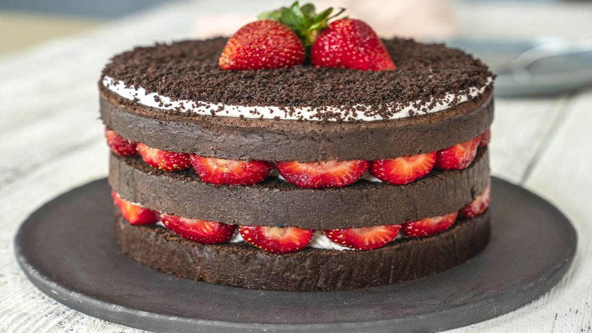 Gelin evindeki olaylı doğum günü pastasını sizde çocuklarınıza yapın! Bu tarifi deneyen dışarıdan hazır pasta almayı bırakıyor