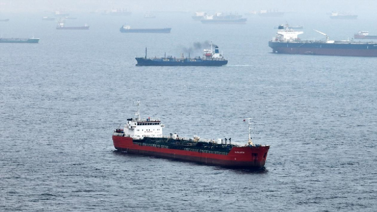 Rusya'dan Boğaz'a takılan petrol tankerleri açıklaması: Sorun çözülmezse siyasi müdahale olur