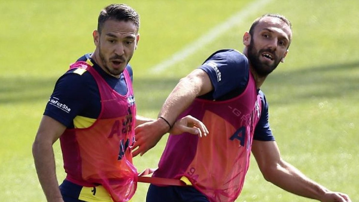 Fenerbahçe'nin eski yıldızından yıllar sonra gelen Galatasaray itirafı! "Galatasaray'ı 1.5 ay boyunca bekledim..."