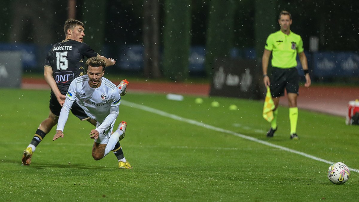 Antalya'da kamp yapan Kartal ilk hazırlık maçını kazandı