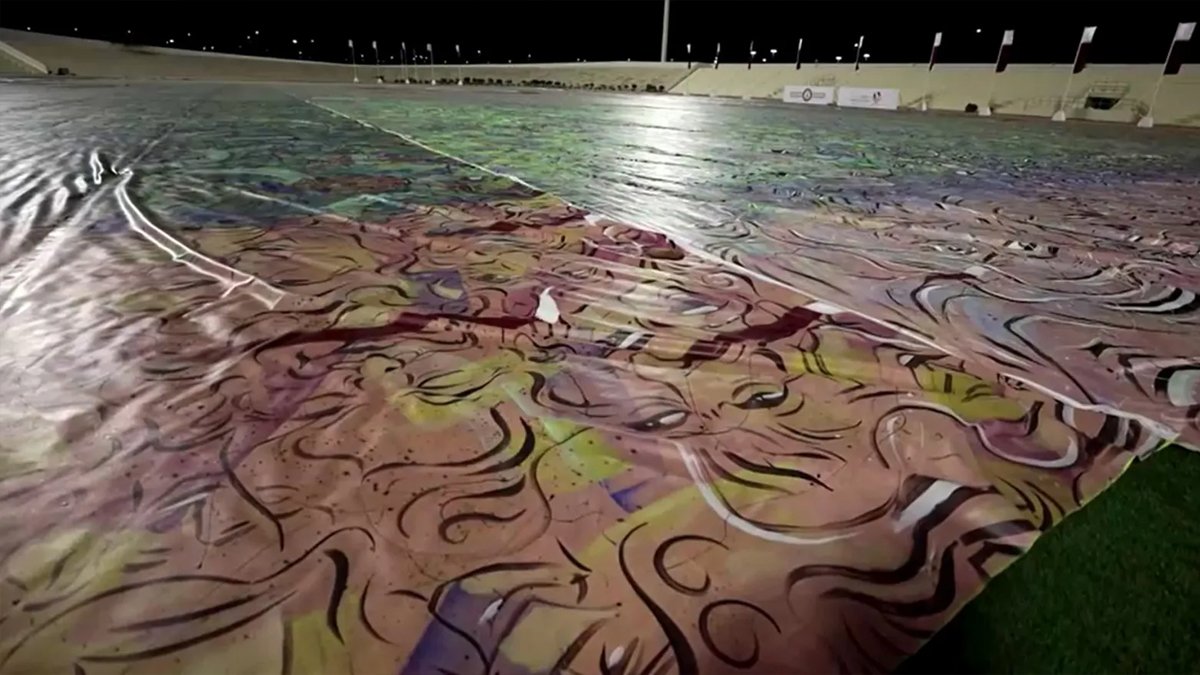 Katar'daki futbol sahası büyüklüğündeki tablo Guinness Rekorlar Kitabı'na girdi