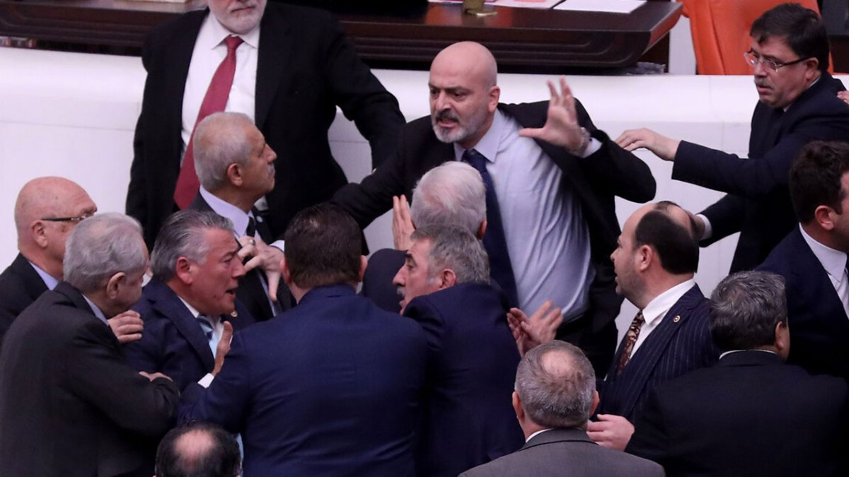 AK Partili Işık’ın saldırısına uğrayan İYİ Partili Hüseyin Örs ilk kez konuştu: Meclis’i yumruk atma yeri olarak görüyor