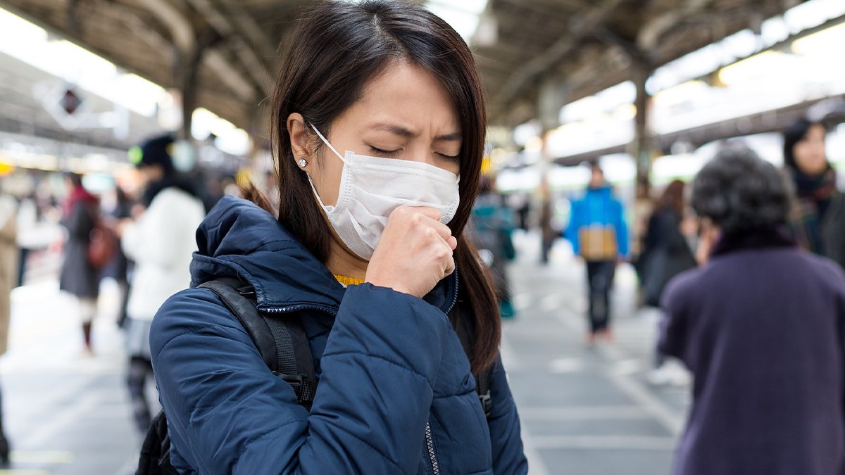 Uzman isimden 'Salgın bitti rehavetine kapılmayın' uyarısı: Kombine enfeksiyonlar daha ağır geçiyor