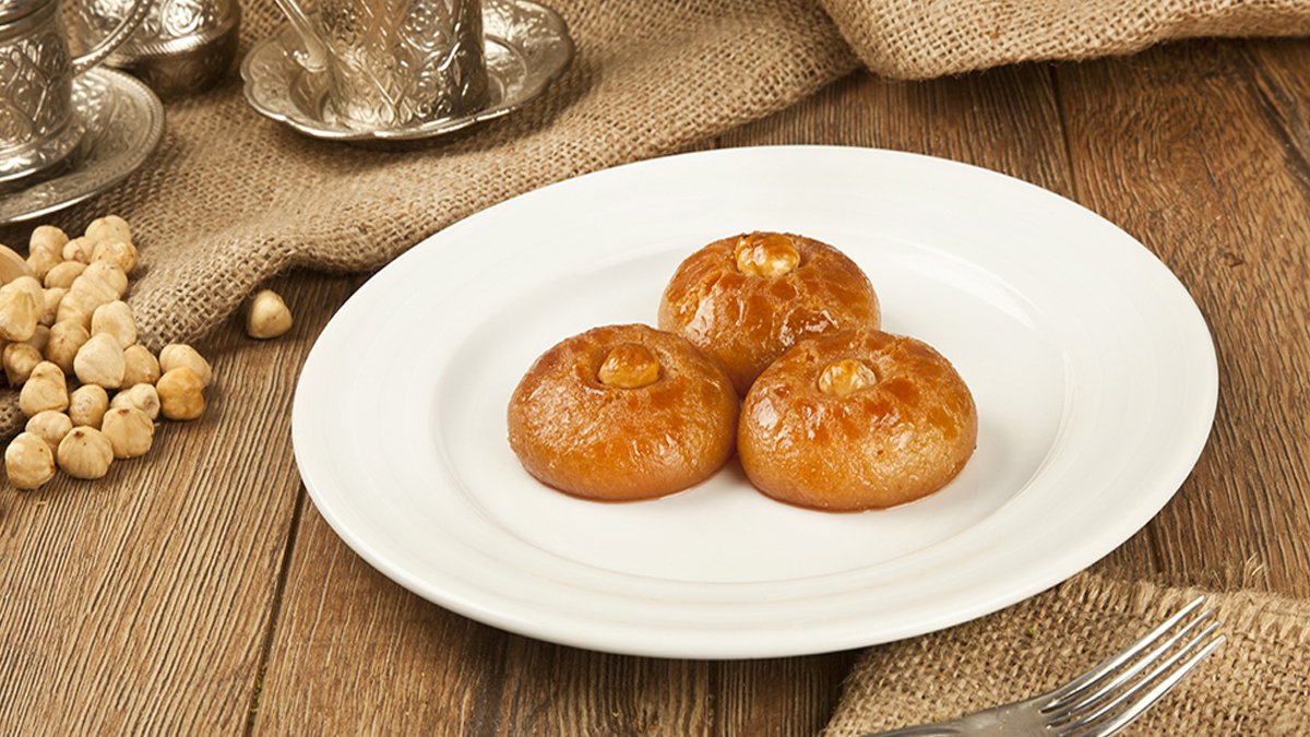 Şekerpareyi bir de bu tarifle deneyin! Kıvamı asla kaçmayan kolay ve lezzetli tarif... Komşularınız hangi pastaneden diyecek