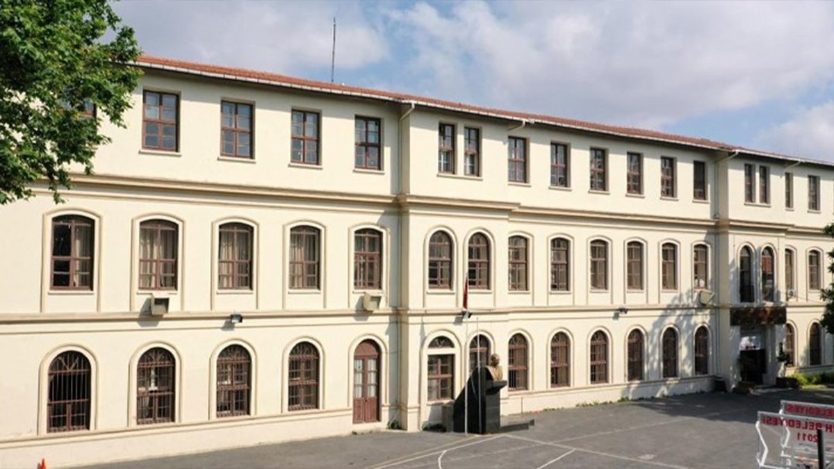 Skandal paylaşıma Cağaloğlu mezunlarından da tepki