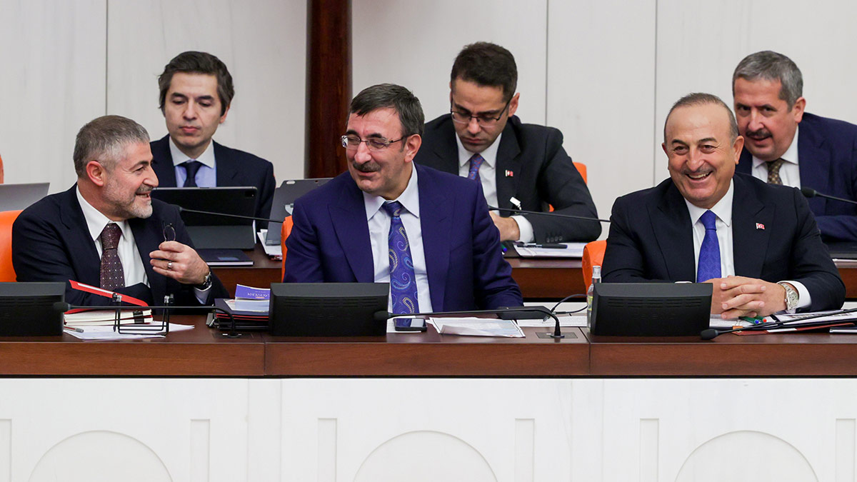 Çavuşoğlu'ndan Nebati'ye gönderme: Bakanımızın ışıltılı gözlerine bakıp...