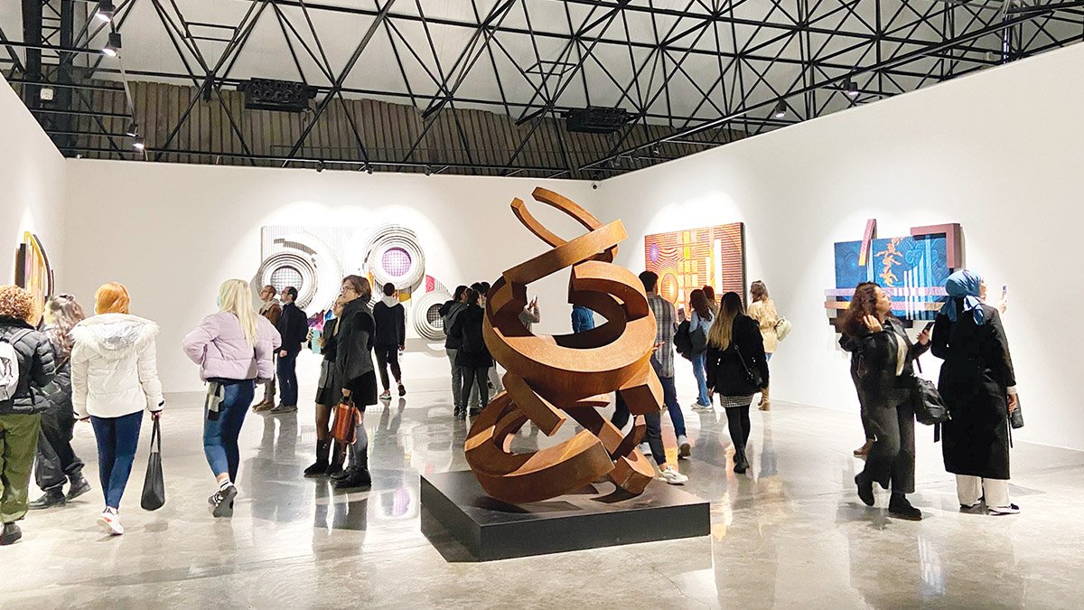 Gâvur Mahallesi’ne ziyaretçi akını