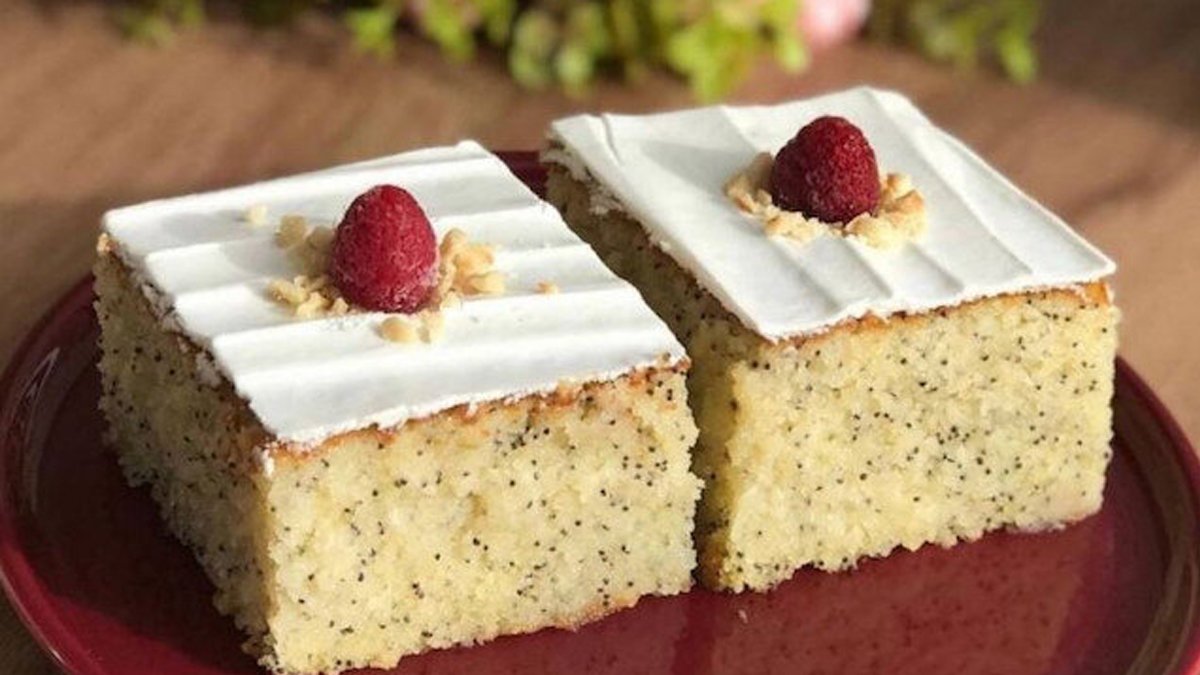 Paylaşım rekorları kıran tarif! Revani sevmeyenler bile tabak tabak yiyor... Revani tatlısını bir de bu tarifle deneyin