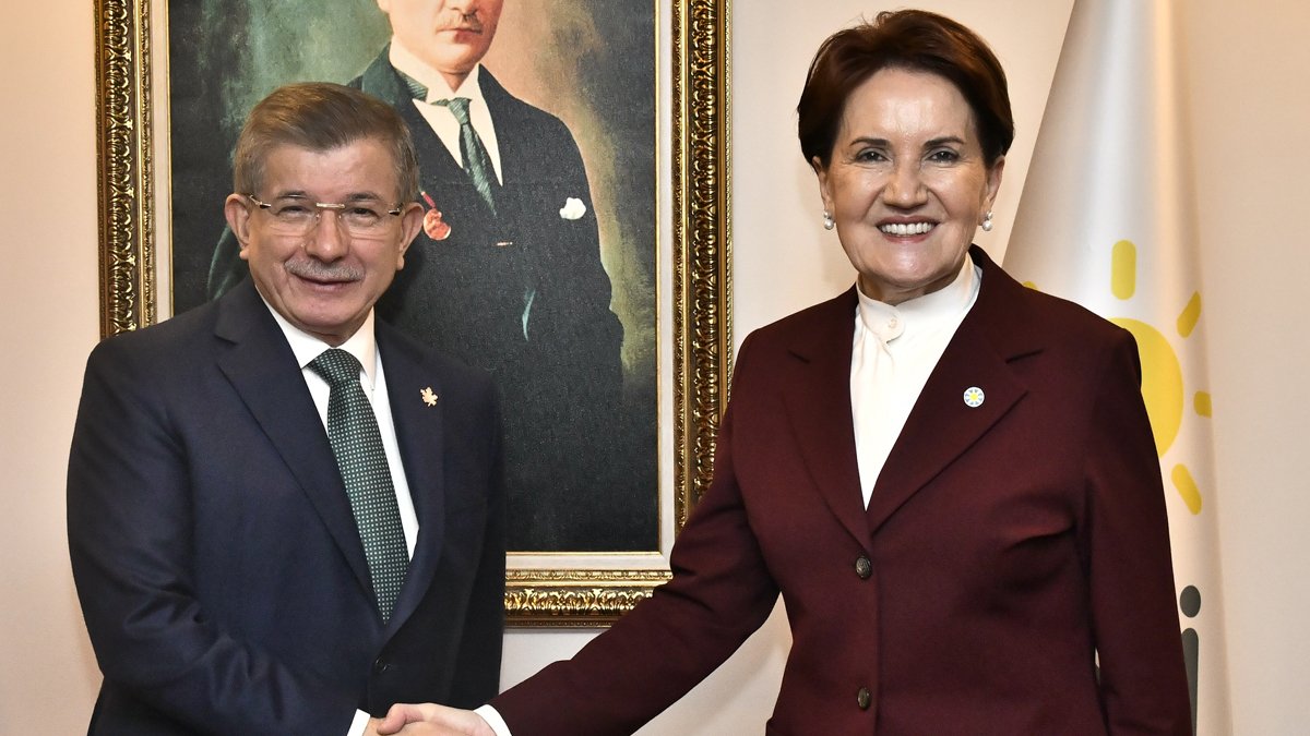 Akşener ve Davutoğlu bir araya geldi