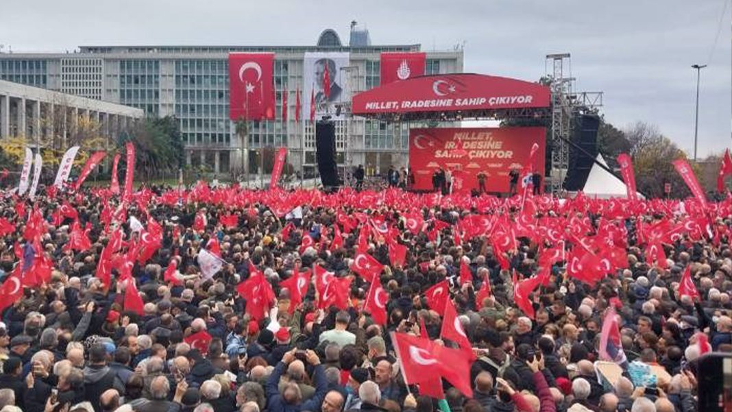Altılı Masa'nın Saraçhane mitingini birçok haber kanalı canlı yayınlamadı
