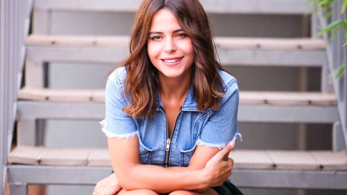 Simge'den korkutan haber: Apar topar hastaneye kaldırıldı