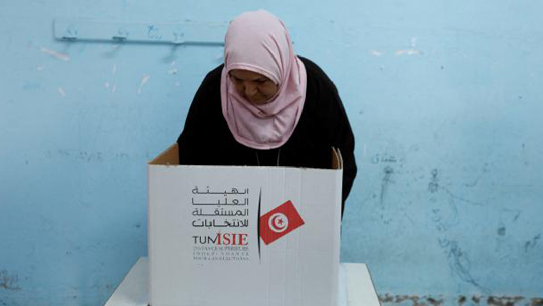Tunus'ta oy verme işlemi başladı