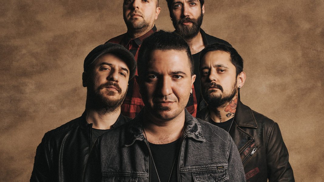 Piiz grubunun davulcusuna 'ayağa basma' diyerek öldüresiye saldırı: Hayati tehlikesi sürüyor