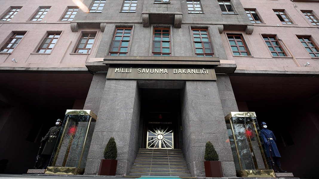 MSB: Yunan uçaklarına gerekli karşılık verildi