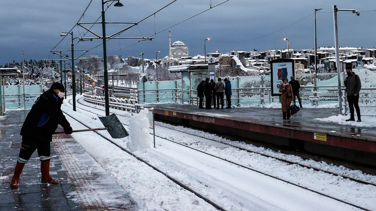 'Ne zaman kar yağacak?' diyenleri utandıracak haber: Balkanlar'dan yola çıktı geliyor, her yer bembeyaz olacak!
