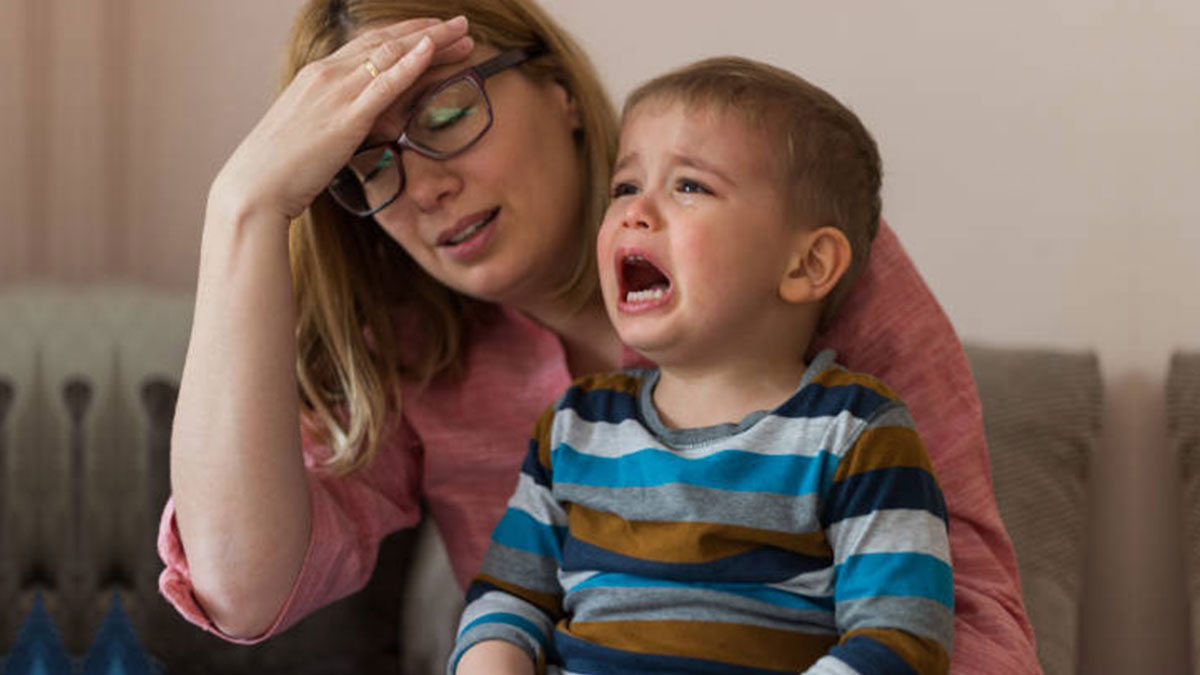 Para ödememek için çocuğunu takside bırakıp kaçtı! Gerçeğiyse ağlayarak anlattı