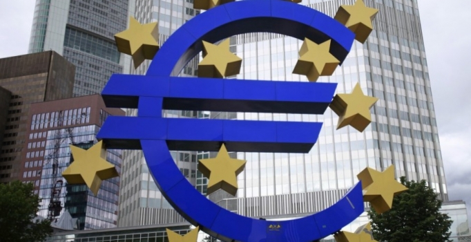 Yunanistan için 
olağanüstü toplantı