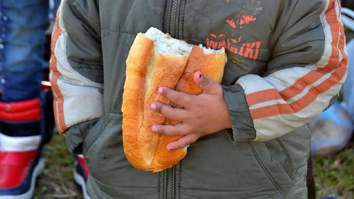 Yüksek yoksulluk ve çocuk açlığı tablosuna 45 örgütten çağrı: Ücretsiz öğün ve sağlıklı yemek haktır