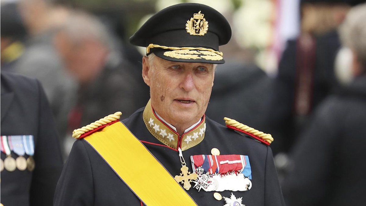 Norveç Kralı hastaneye kaldırıldı