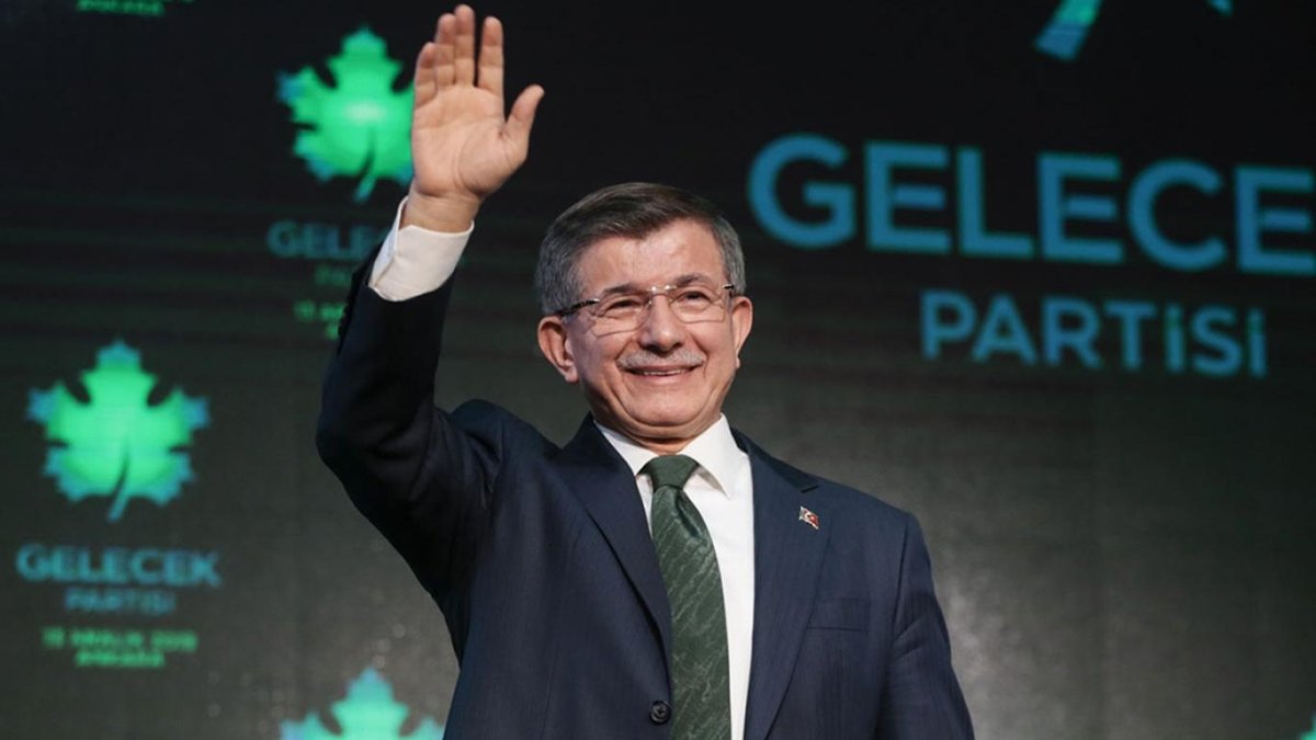 Davutoğlu seçim startını Konya'dan verdi: Adaylık konusunda tavrımızı koyacağız