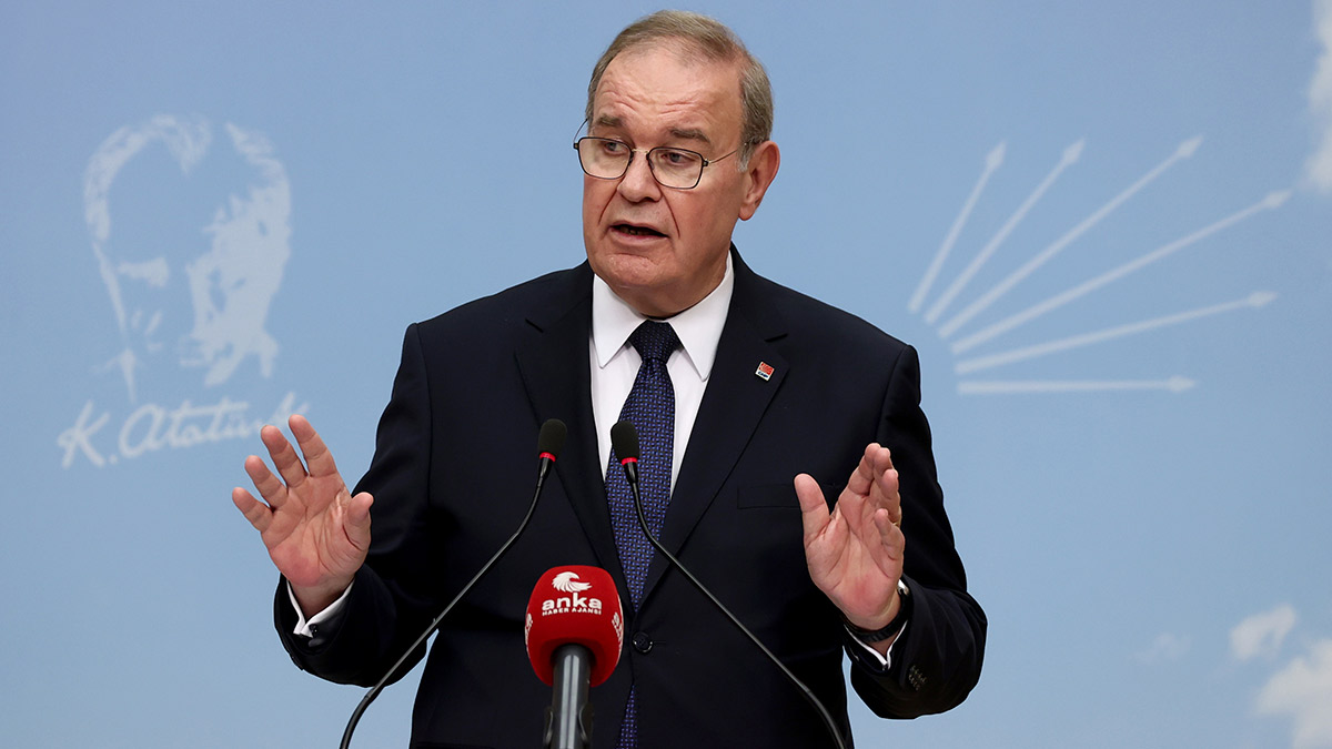 CHP'den YSK Başkanı'nın adaylık açıklamasına sert tepki: Koltuk uğruna atmayacağı takla kalmadı