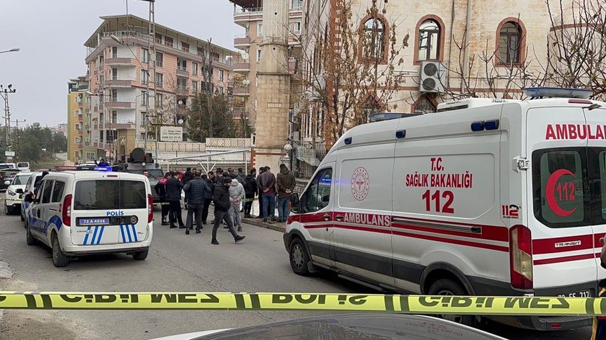 Batman'da bir esnaf  DEDAŞ personelini rehin aldı