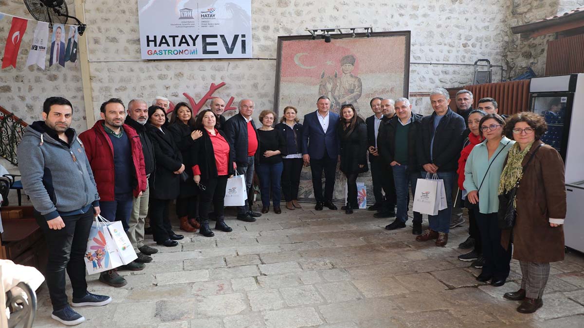 “Bu Seçim Siyasetçilere Bırakılamayacak Kadar Önemli”