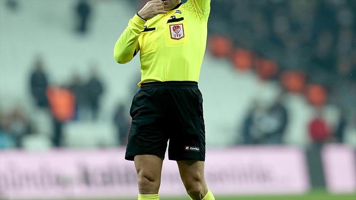 Trabzonspor - Fenerbahçe maçının hakemi belli oldu