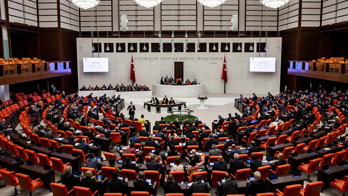 Torba kanun teklifinin 7 maddesi Meclis'ten geçti: Hazine ve Maliye Bakanlığı'na ek borçlanma yetkisi