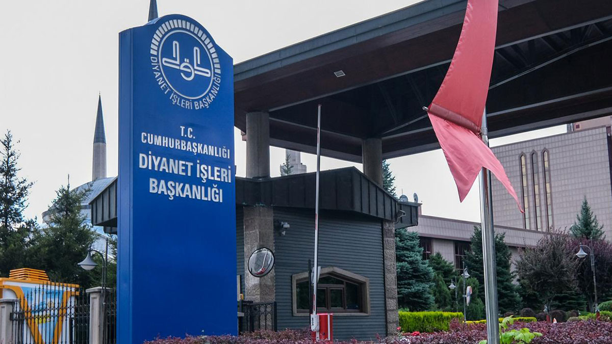 Diyanet'e 50 KPSS puanıyla lise, önlisans, lisans mezunu 6 bin 200 personel alınıyor!