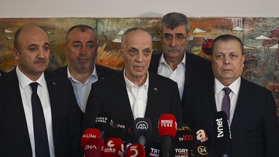 TÜRK-İŞ'ten asgari ücret açıklaması: 8 bin 500 lira beklentileri karşılamadı