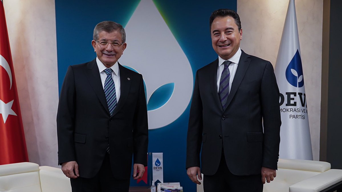 Davutoğlu'ndan Ali Babacan'a ziyaret