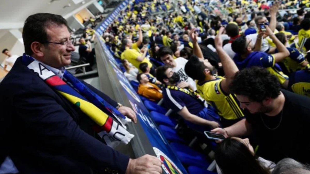 Fenerbahçeli taraflardan İmamoğlu'na destek: Ayakta alkışladılar