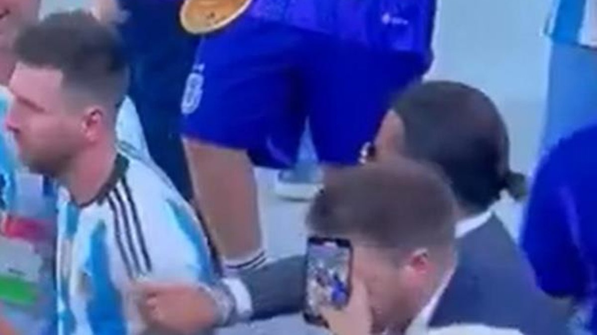 Dünya Kupası finalinde sahaya girerek Türkiye'yi rezil etmişti: Men cezası alan Nusret Gökçe'ye kötü haber: FIFA devreye girdi!