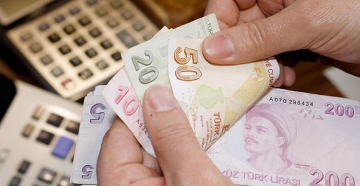 EYT'li dört gözle bekleyiyordu! Asgari ücret zammından sonra ona da zam geldi! Kıdem tazminatında yeni fiyat belli oldu!