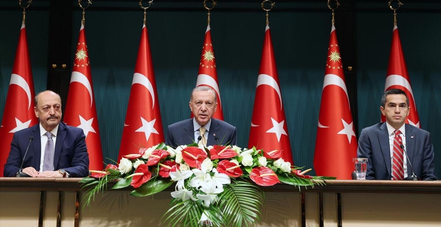 Yeni asgari ücret sonrası merak edilen o soru yanıt buldu! Bakanlık tek tek açıkladı: İlk kez 5 haneye yükseldi... 