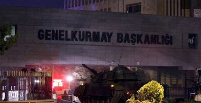 15 Temmuz gecesi Karargahta neler yaşandı: Korumalar kilitlendi