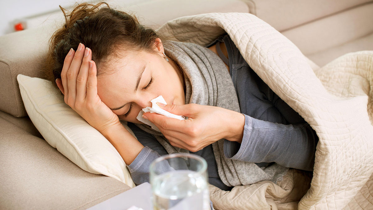 Boğazda ağrı, yutma güçlüğü varsa dikkat! Grip deyip geçmeyin, kalp rahatsızlığına neden olabilir!